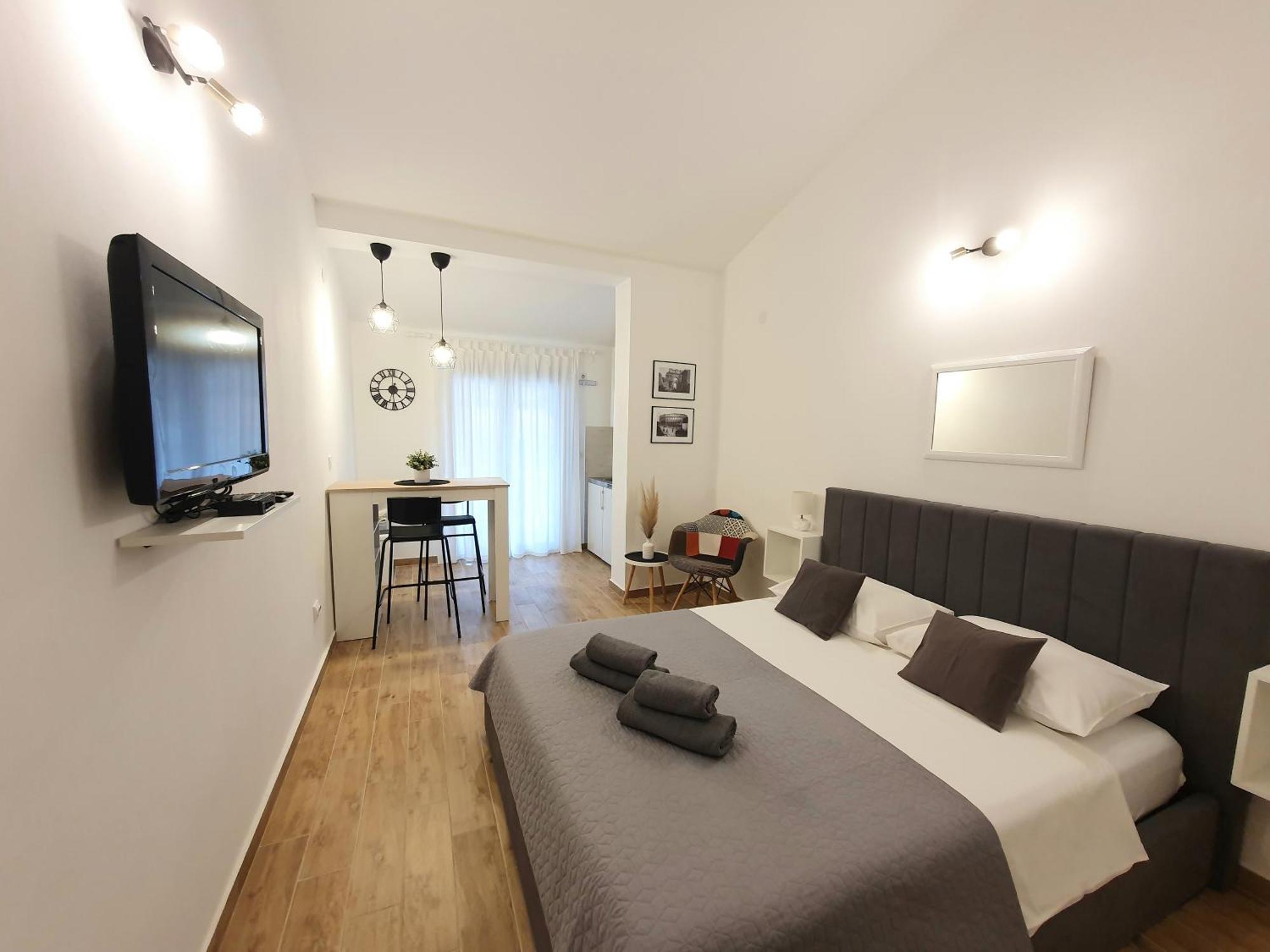 Apartments Dejana Štinjan Esterno foto